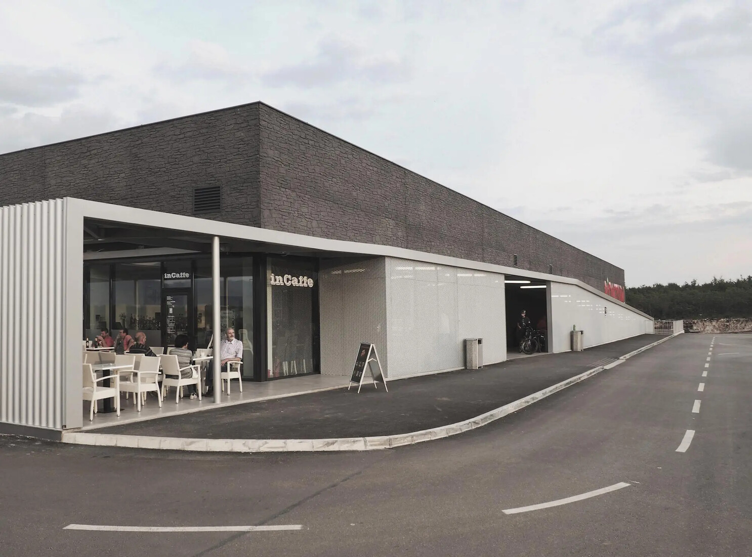 Shopping center Omišalj