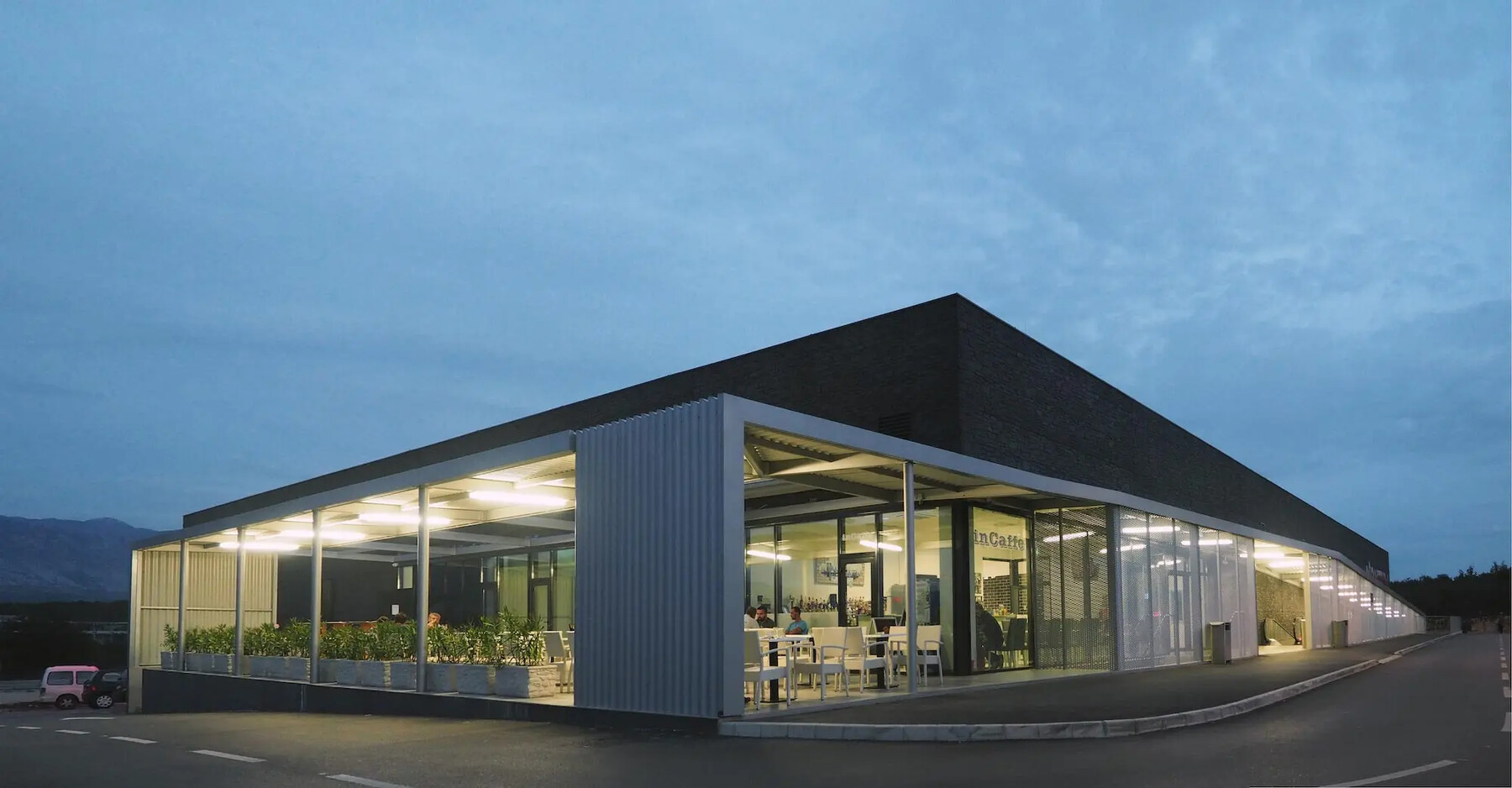 Shopping center Omišalj