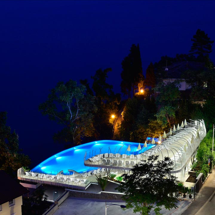 Grand Hotel Adriatic pool and beach bar